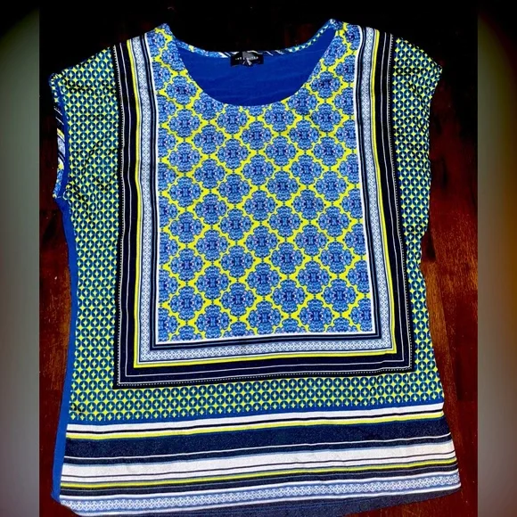 The limited women’s blouse - Picture 3 of 5